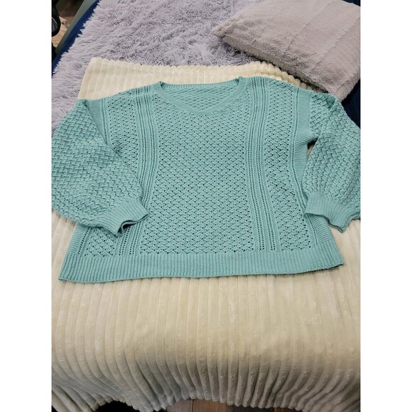 BEAUTIFUL Medium green Sweater. Knit like - Picture 1 of 10